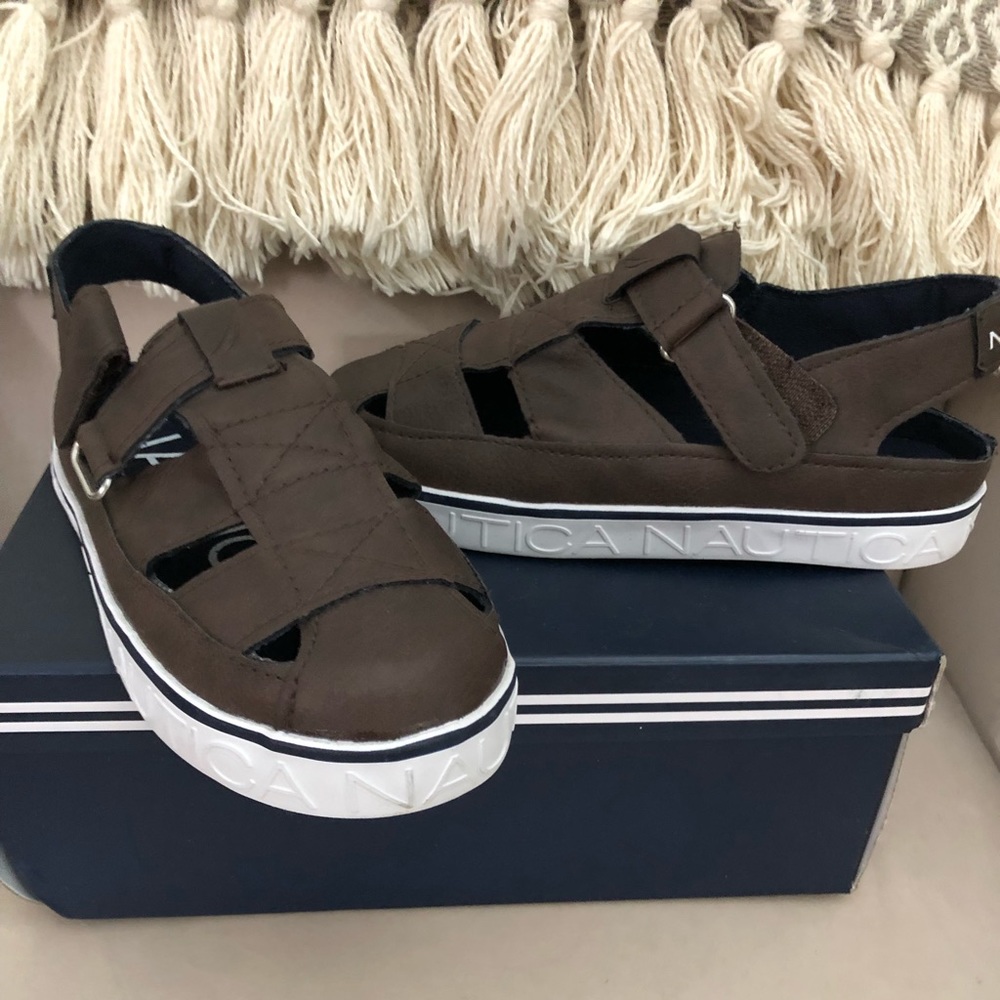 Boys/toddler Nautica fisherman sandals brand new size 12